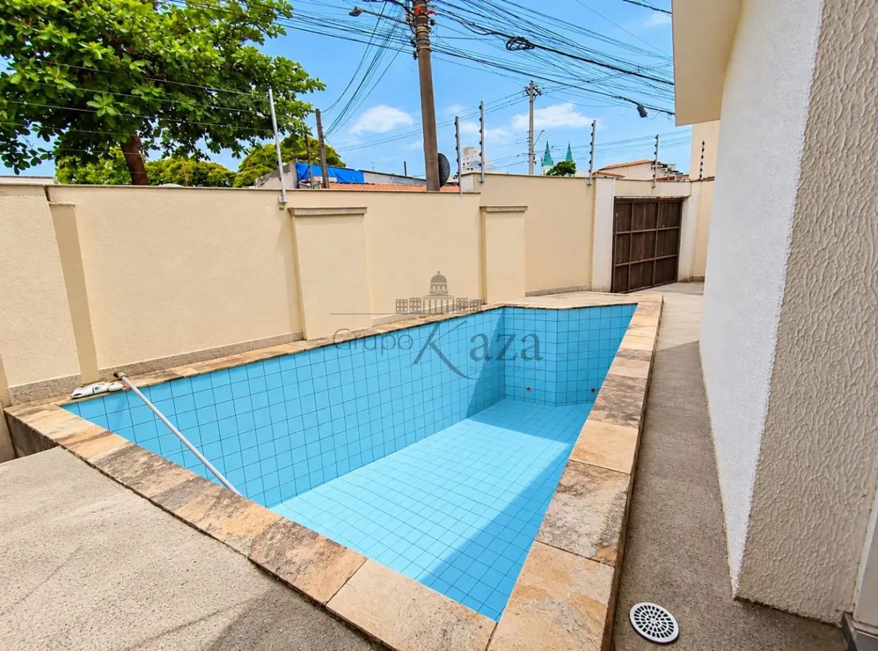 Casa Térrea - Centro - Jacareí - 3 Dormitórios - 149m². - Foto 2