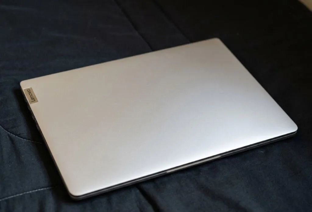 NOTEBOOK LENOVO IDEAPAD RYZEN 3  - Foto 2