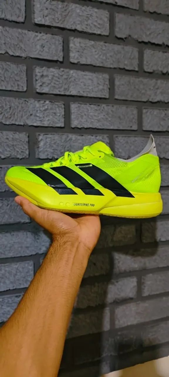 Tênis adizero pro 4
