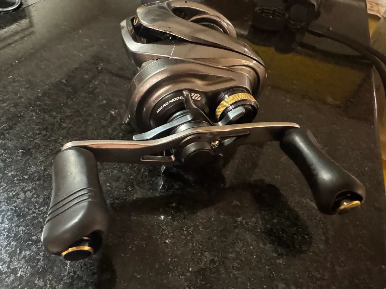 Carretilha de Pesca Metanium DC XG esquerda Shimano