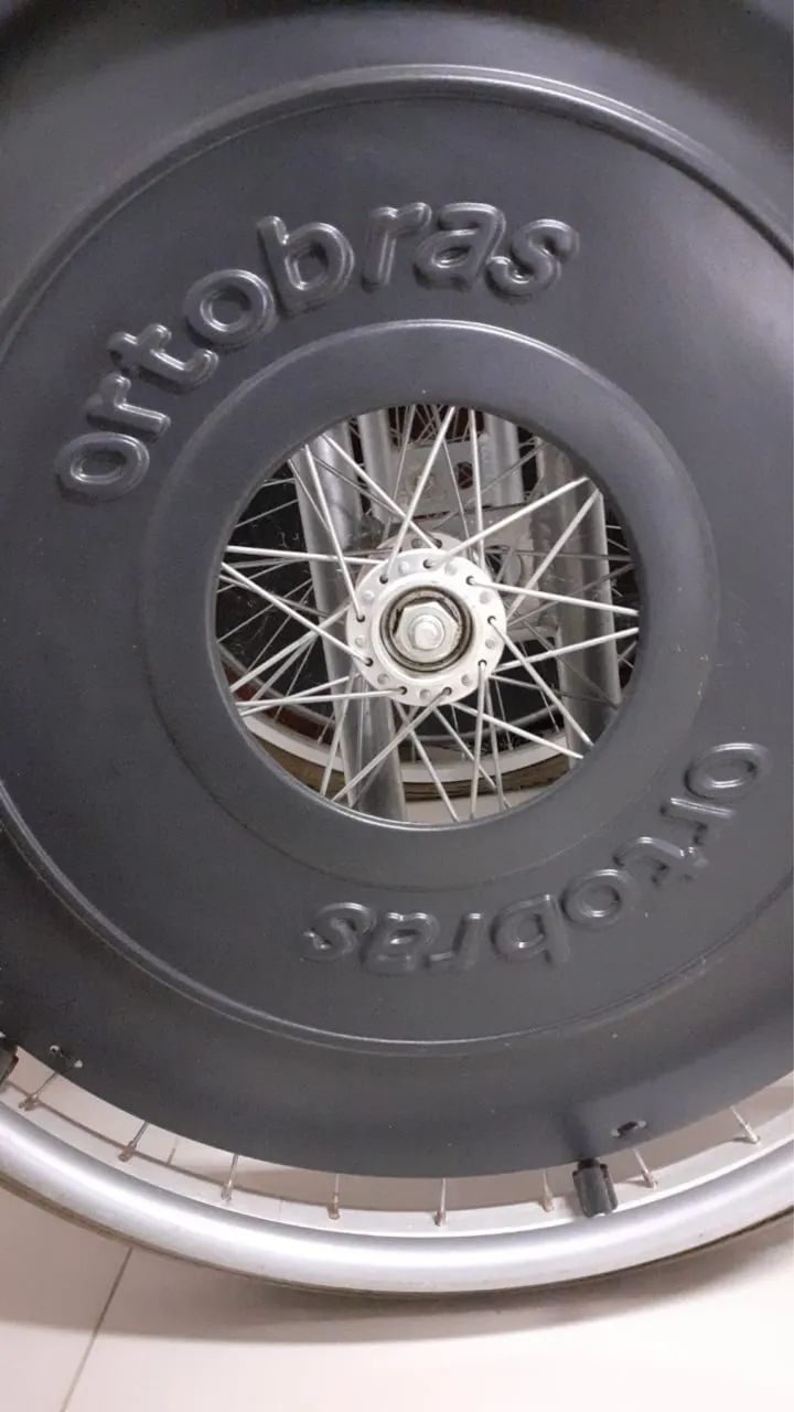 cadeira de rodas ortobras - Foto 4