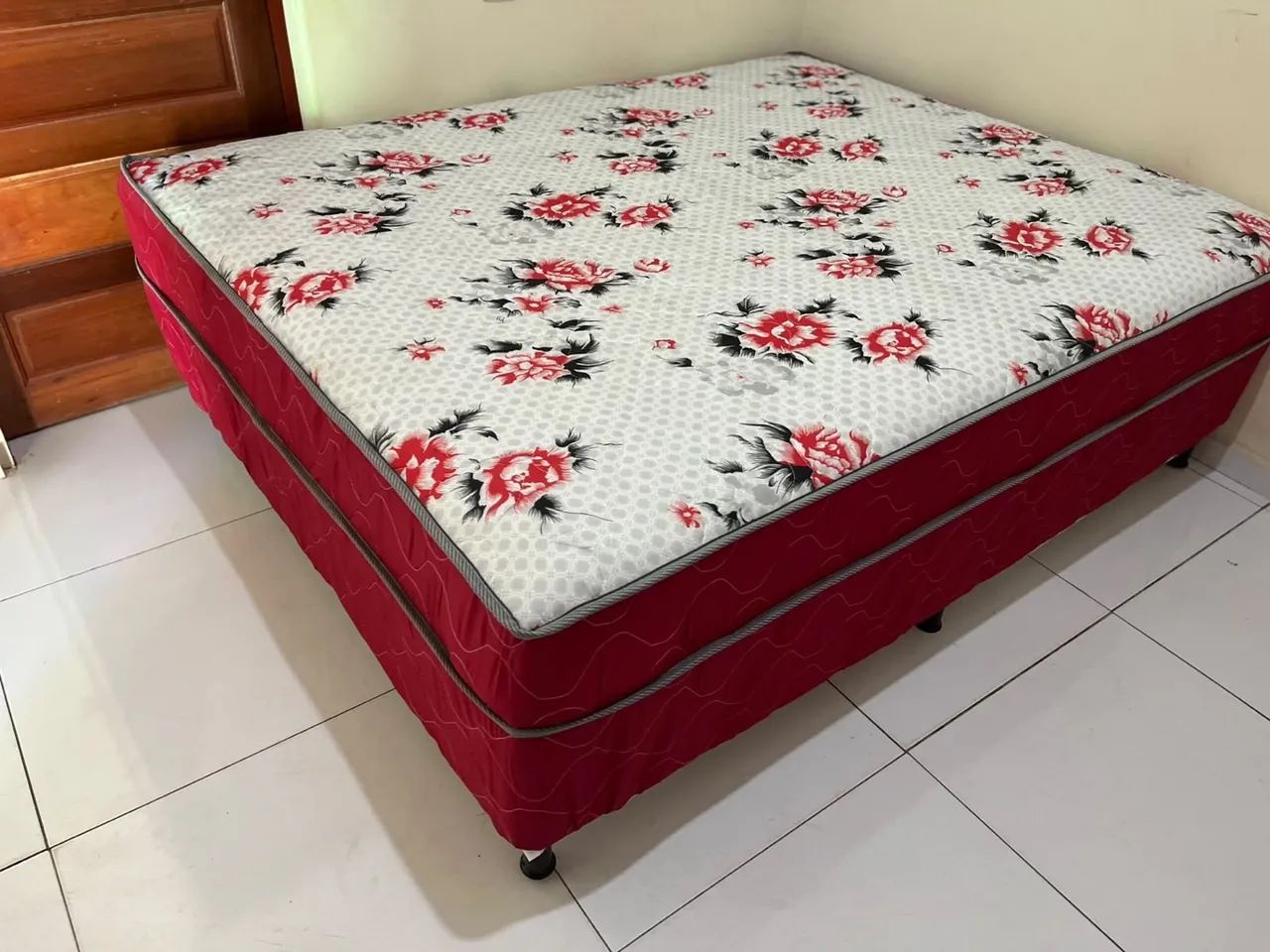 Cama QUEEN 