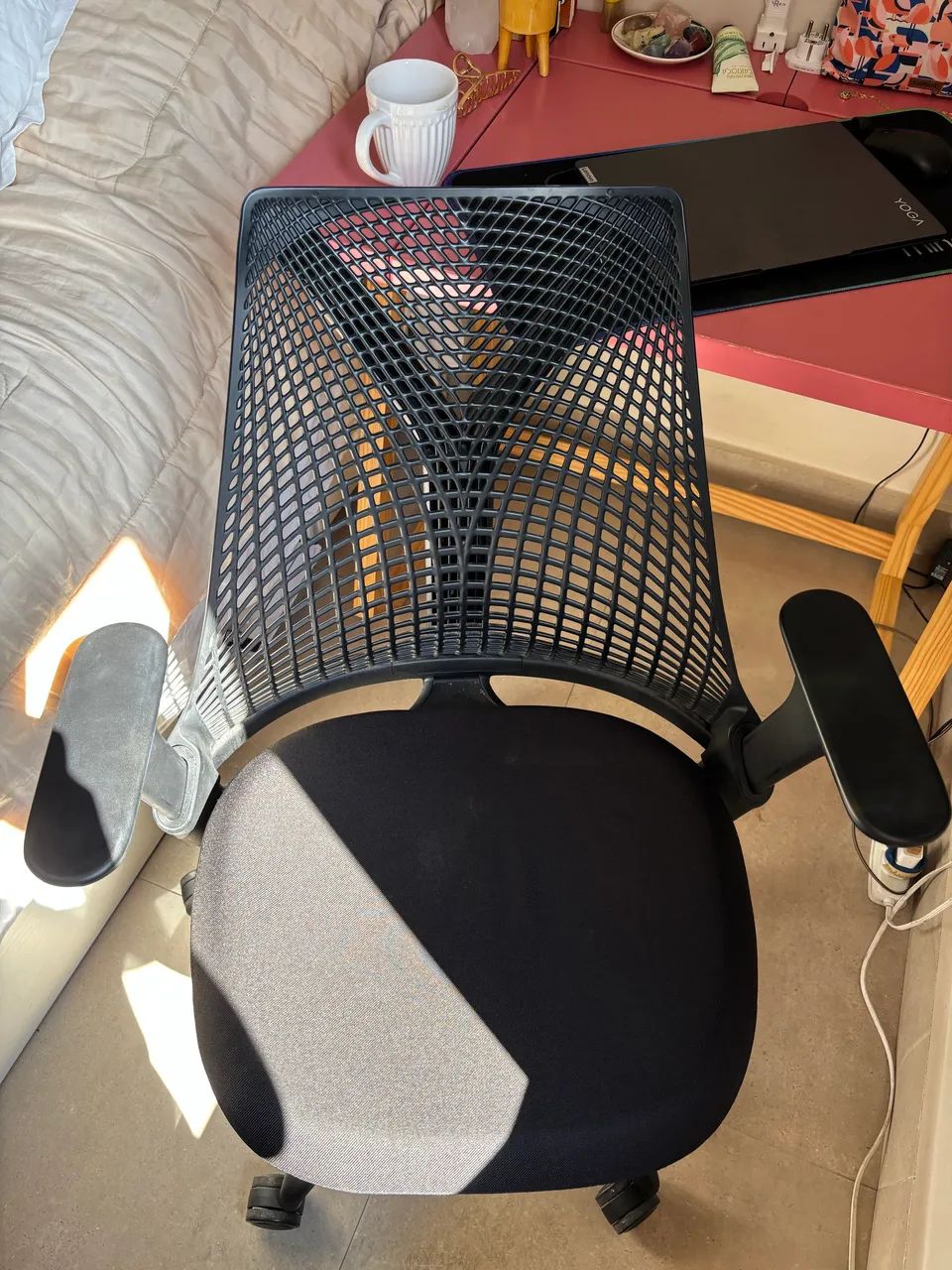 Cadeira Herman Miller Sayl Preta