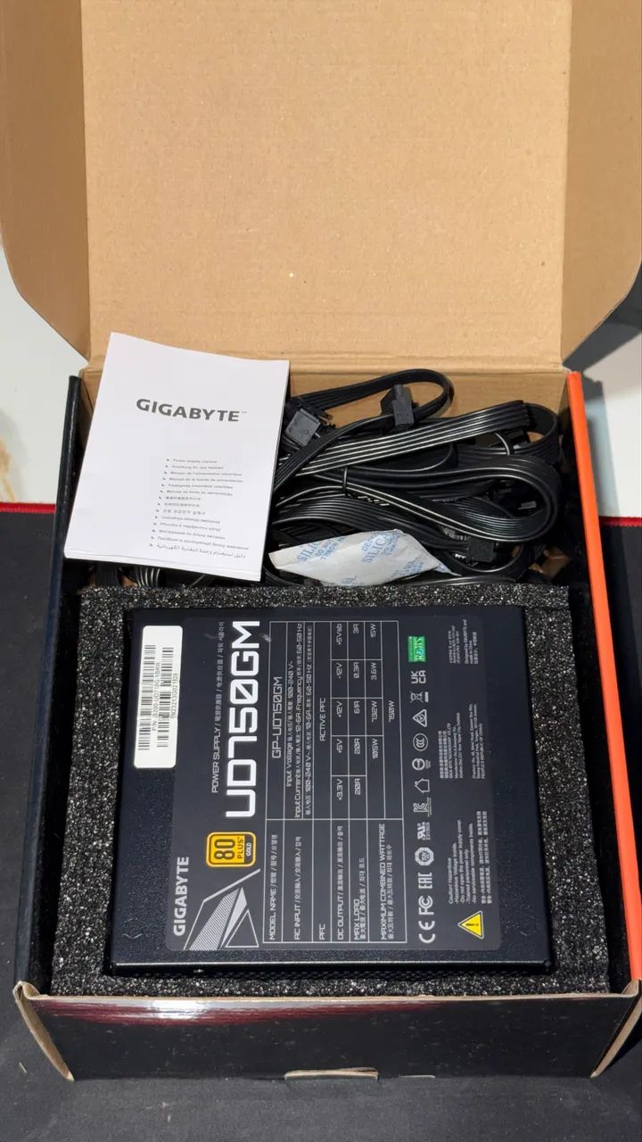 Fonte Gigabyte 750W Modular 80 Plus Gold completa na caixa  - Foto 2