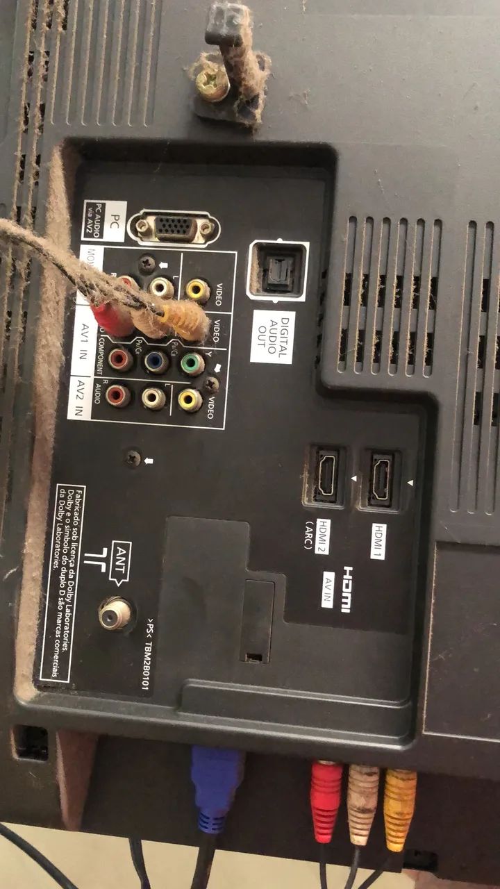 televisão panasonic TC-L32C20B - Foto 3