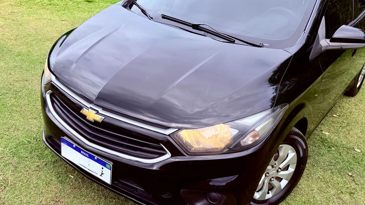 Chevrolet Onix Hatch LT 1.0 8V Flex Mec. 4P 2017 - Foto 2