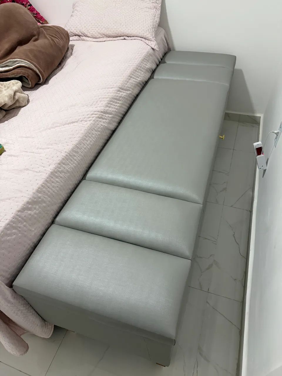 Vendo baú pra Cama King super nova 