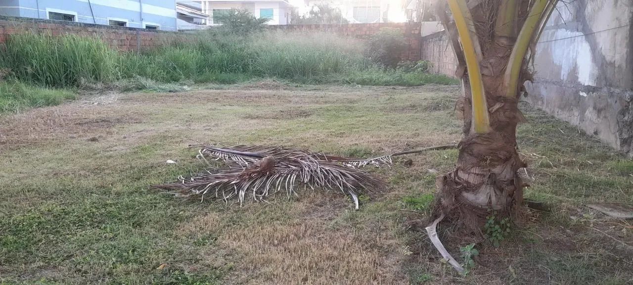 Oportunidade de terreno em excelente Condomínio com 340m2 em Buraquinho - Lauro de Freitas