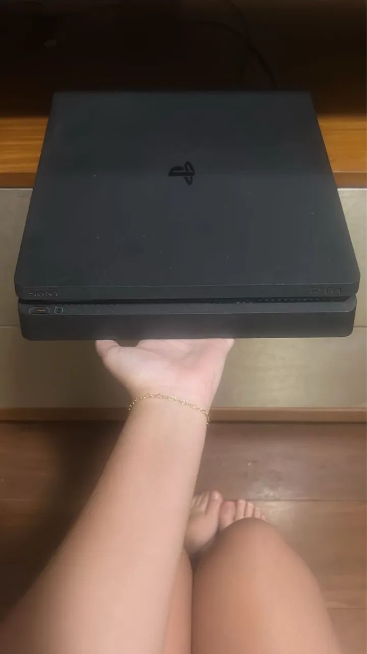 PlayStation 4 slim
