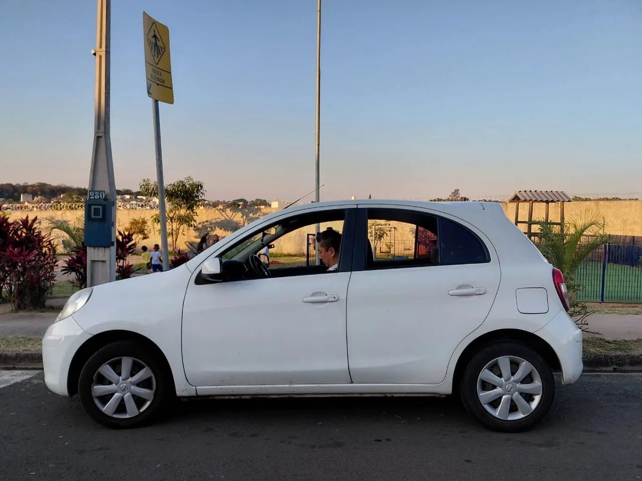 Nissan March MARCH S 1.0 16V Flex Fuel 5p 2014