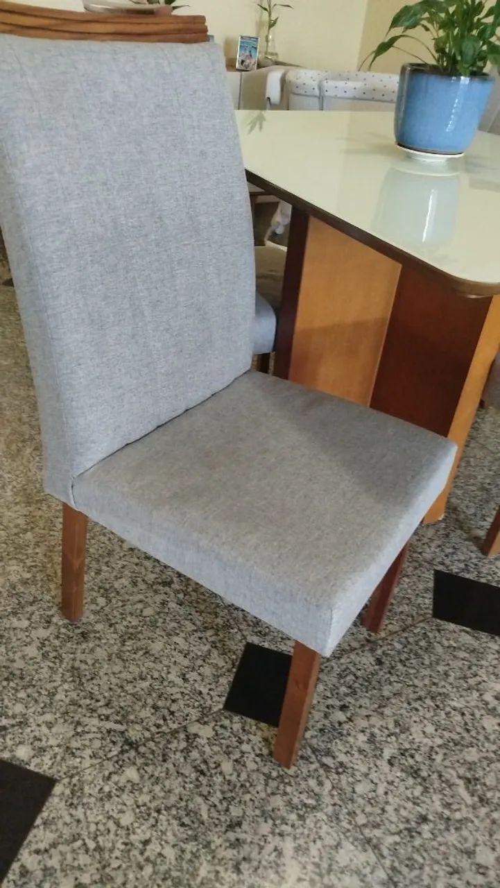 Mesa com 4 cadeiras  - Foto 3