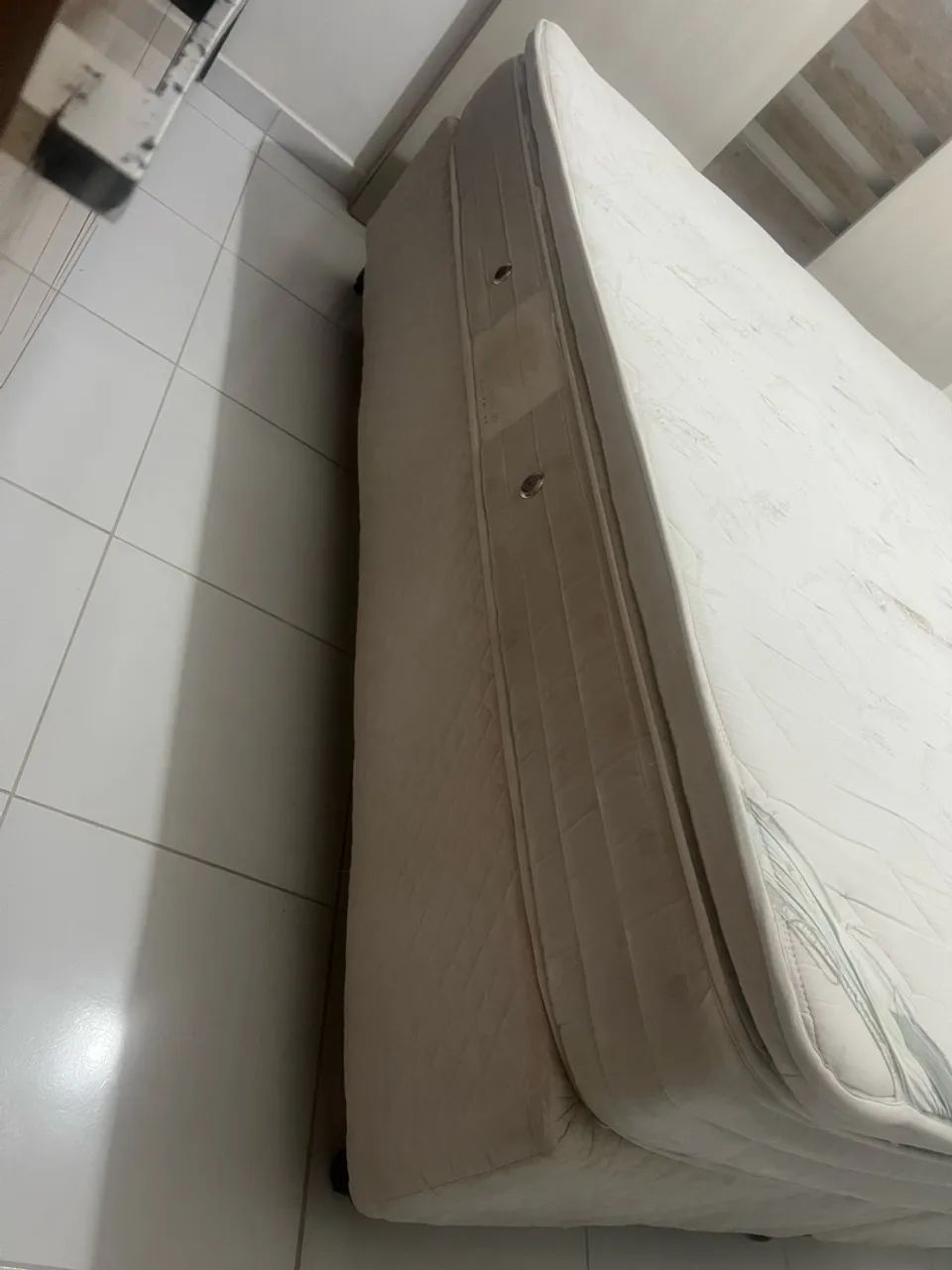 Cama de casal Queen limpíssima com entrega no local  - Foto 2