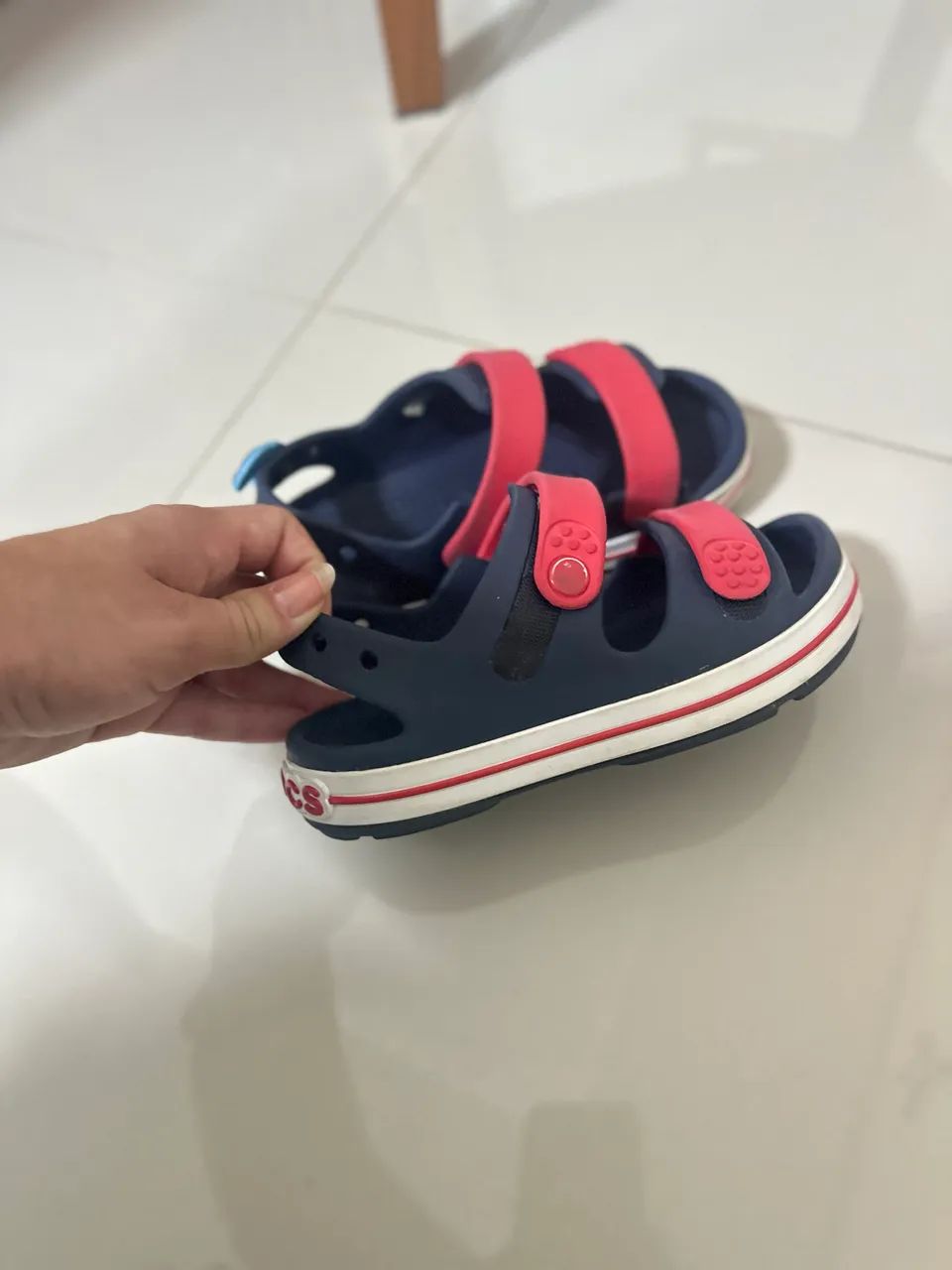 Vendo tênis e sandália infantil 