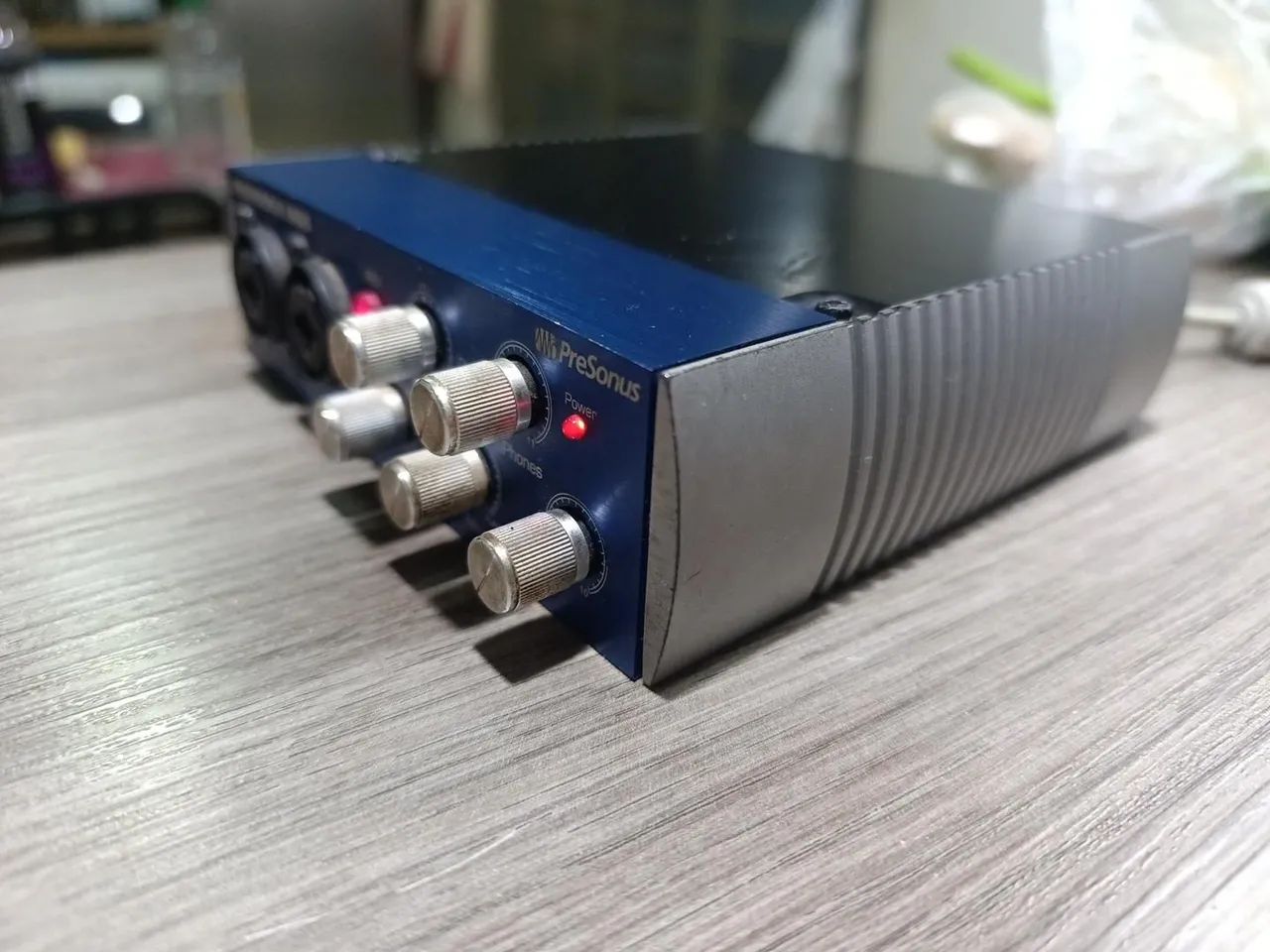 Interface de Áudio PreSonus AudioBox USB 2 Canais MIDI - Foto 2