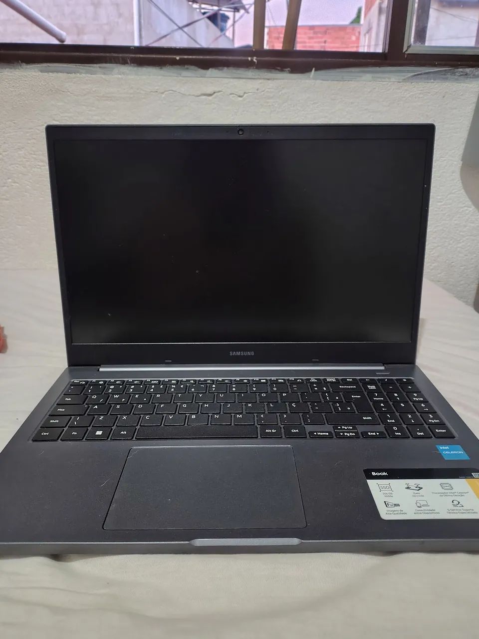 Vede-se notebook 