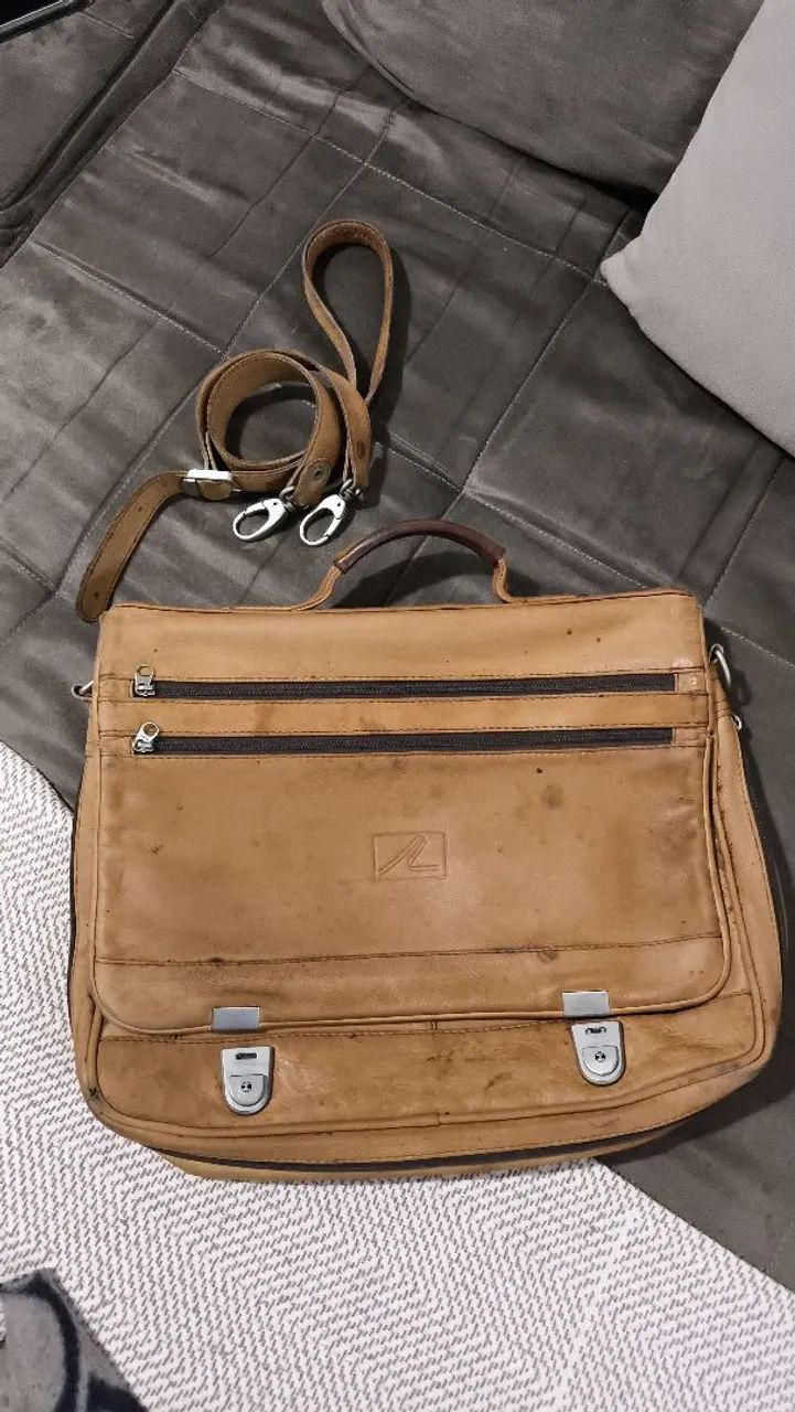 Bolsa tira colo Zelio ( Couro) 35cm x 42 cm - Foto 2