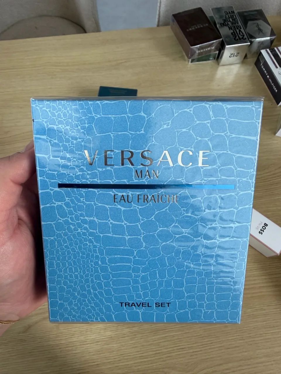 Kit Versace Fraîche perfume + creme 100ml  - Foto 2