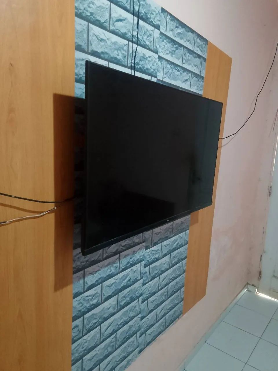 Vendo tv TCL 39 polegadas, tem concerto recupecao de tela...
