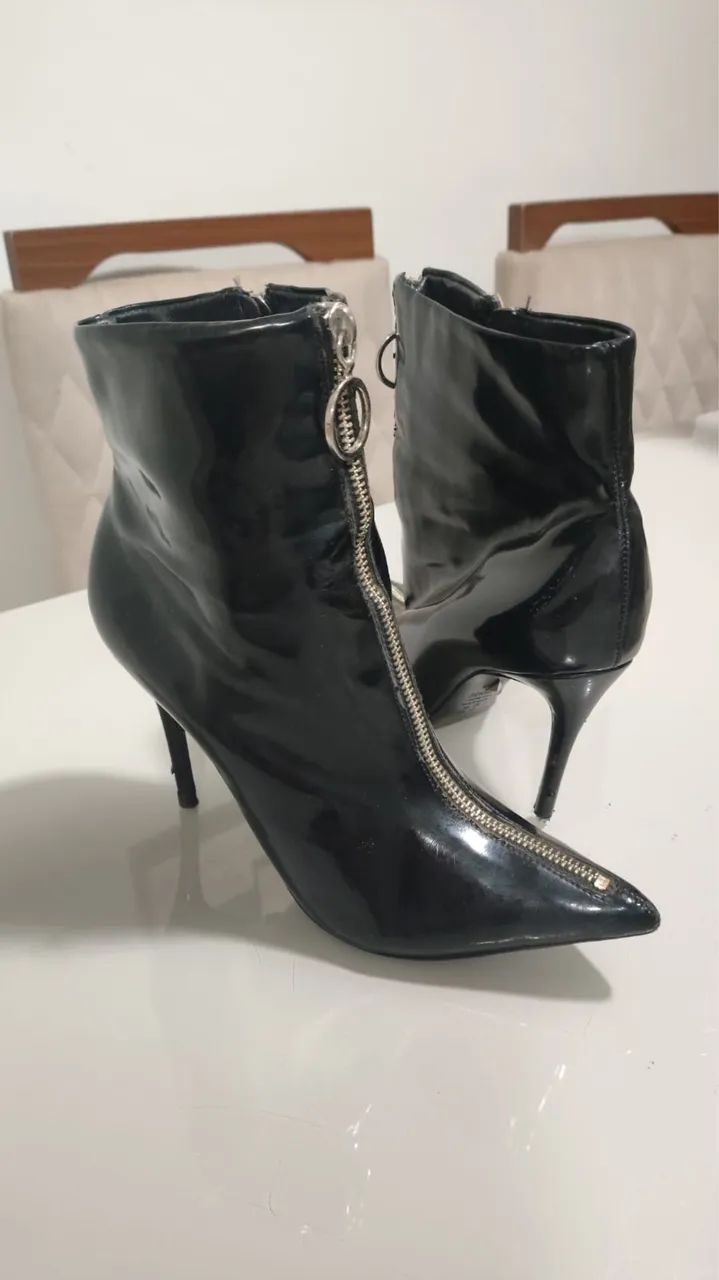 Vendo: Bota Schutz N°37