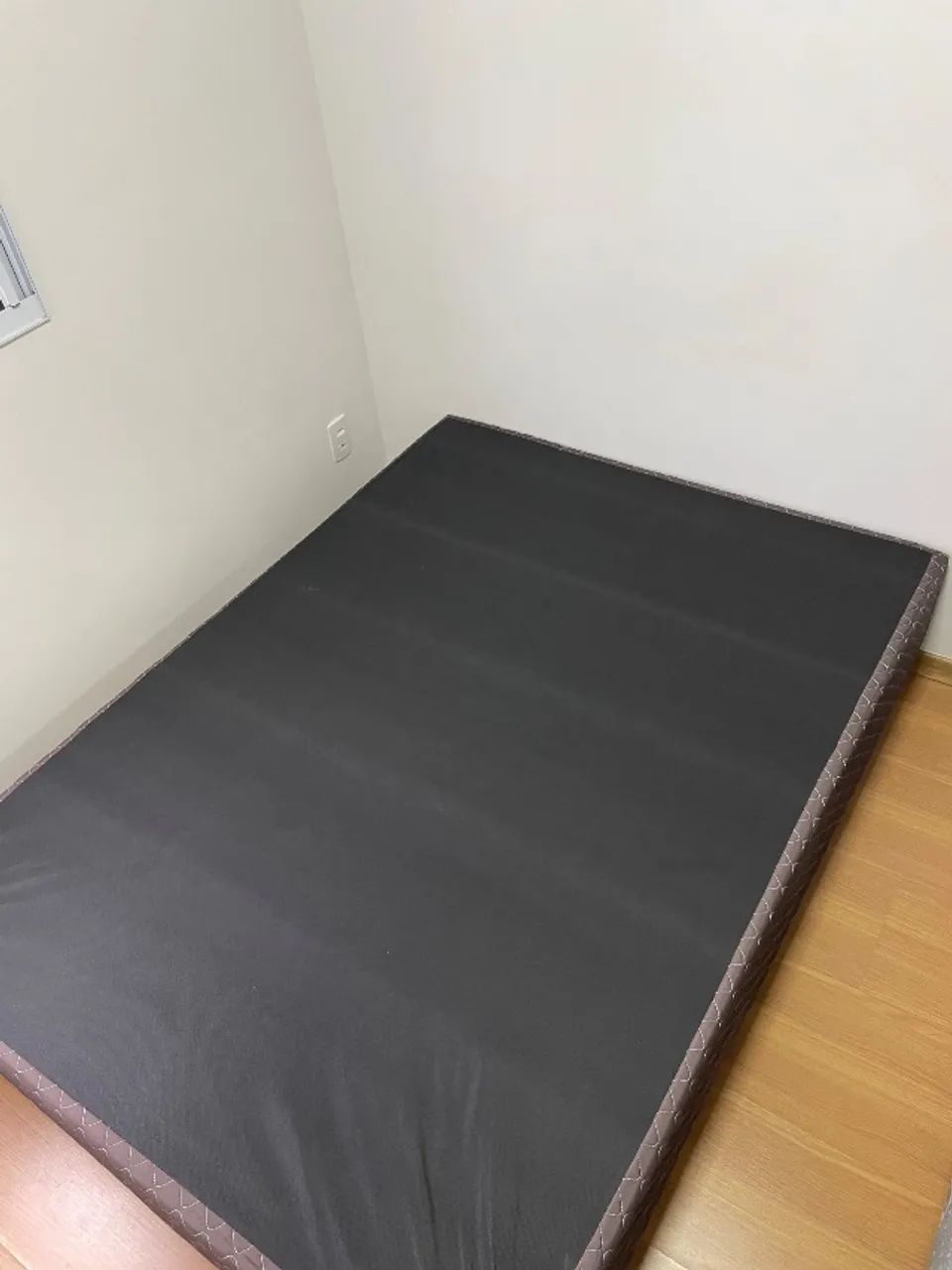 BOX CASAL - EXCELENTE ESTADO DE CONSERVAÇÃO  - Foto 2