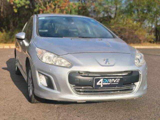 Peugeot 308 308 Allure 2.0 Flex 16V 5p Mec. 2013