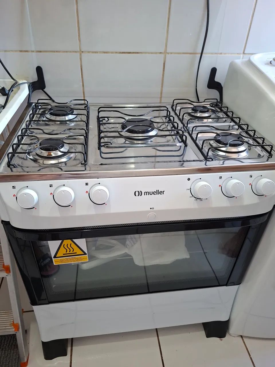 Fogão 5 bocas Mueller automático pouco usado - Foto 4