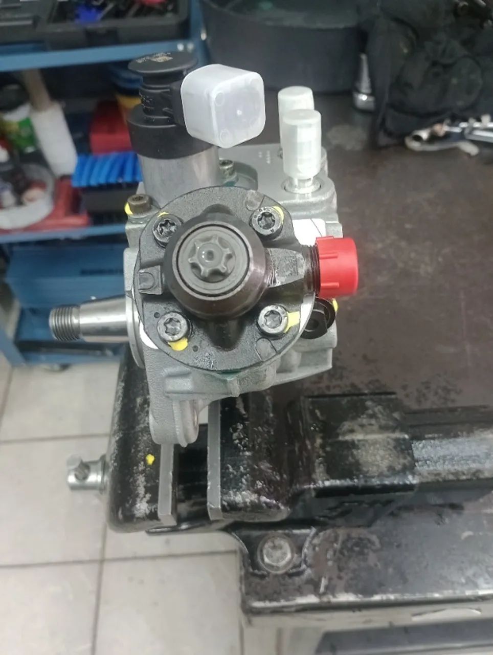 Bomba de alta amarok 2.0 4cilindro - Foto 2