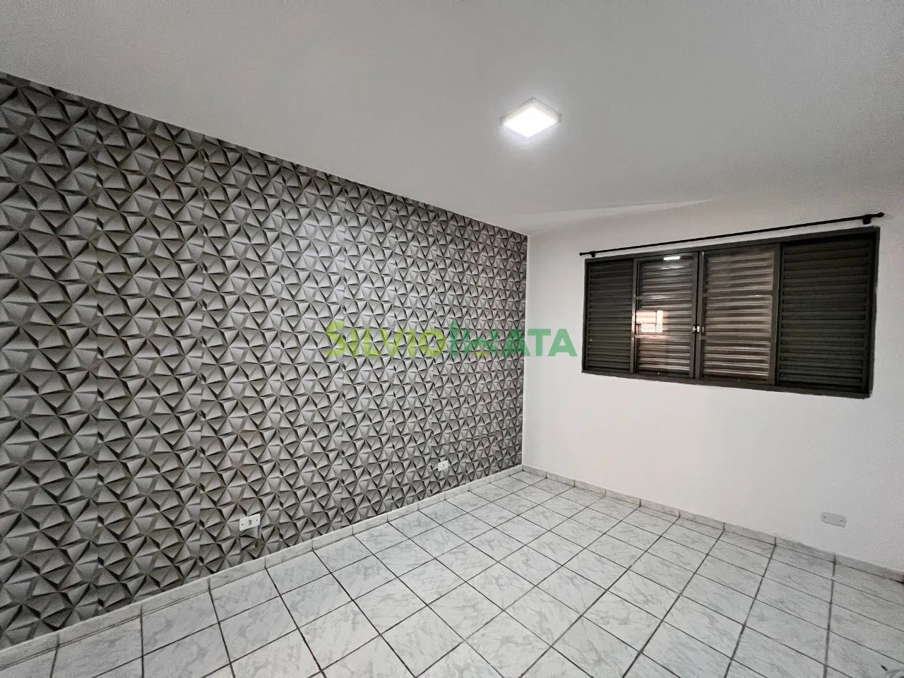 EXCELENTE KITNET, 01 SUÍTE PARA MORAR, AO LADO DA UEM, ZONA 07 - Foto 5