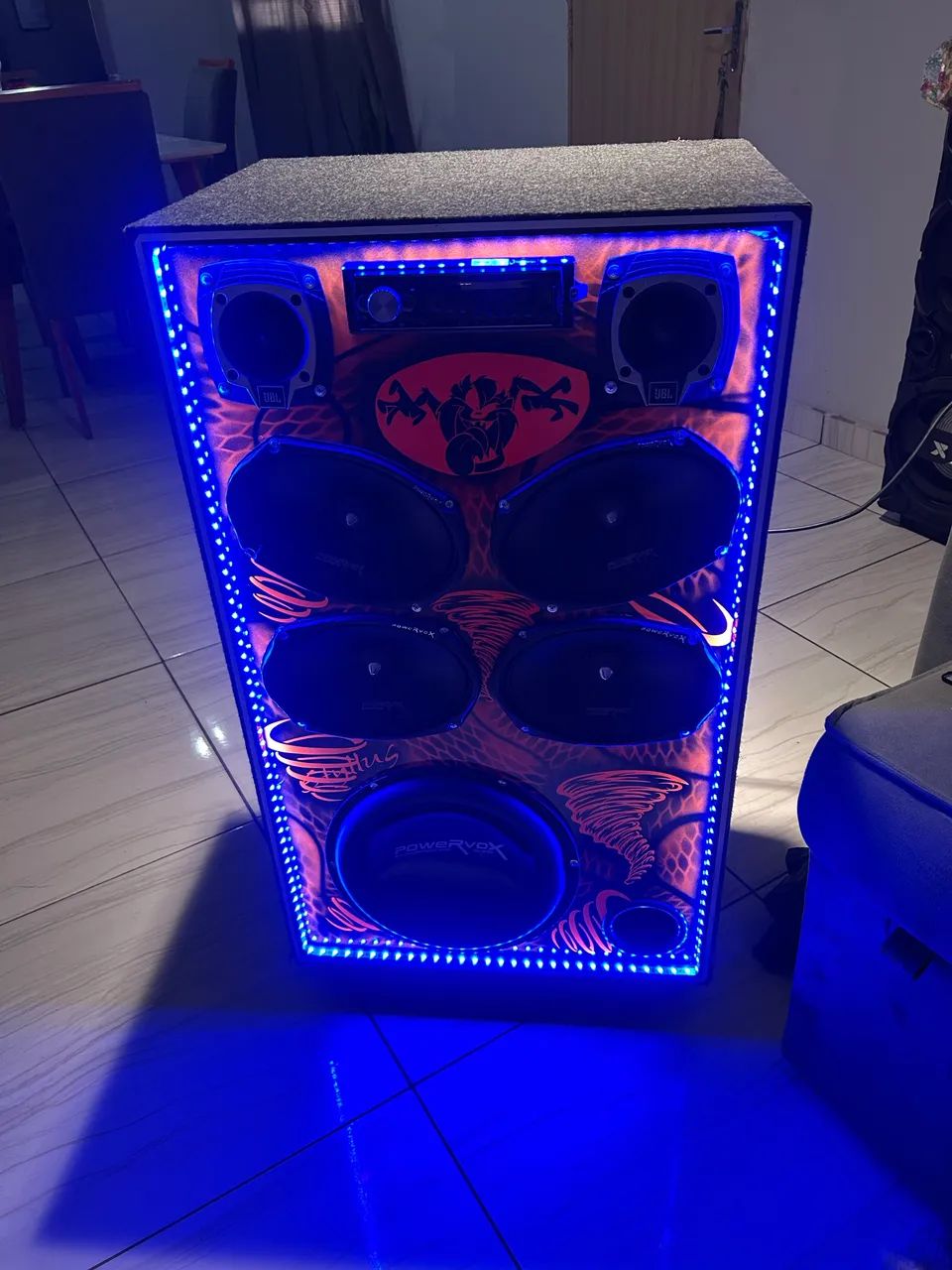 Vendo caixa de som residencial nova 