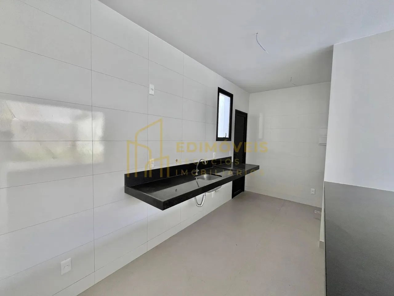 Morada de Laranjeiras: Oportunidade para Viver com Estilo e Conforto! - Foto 9