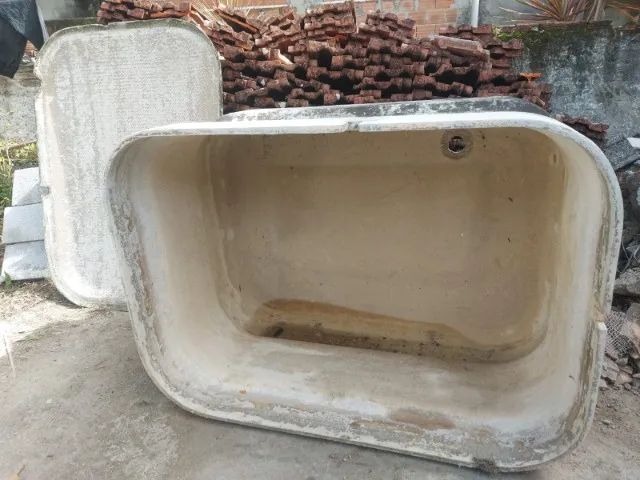 Caixa d'Água 500 Litros Brasilit Com Tampa - Bem Conservada - Foto 2