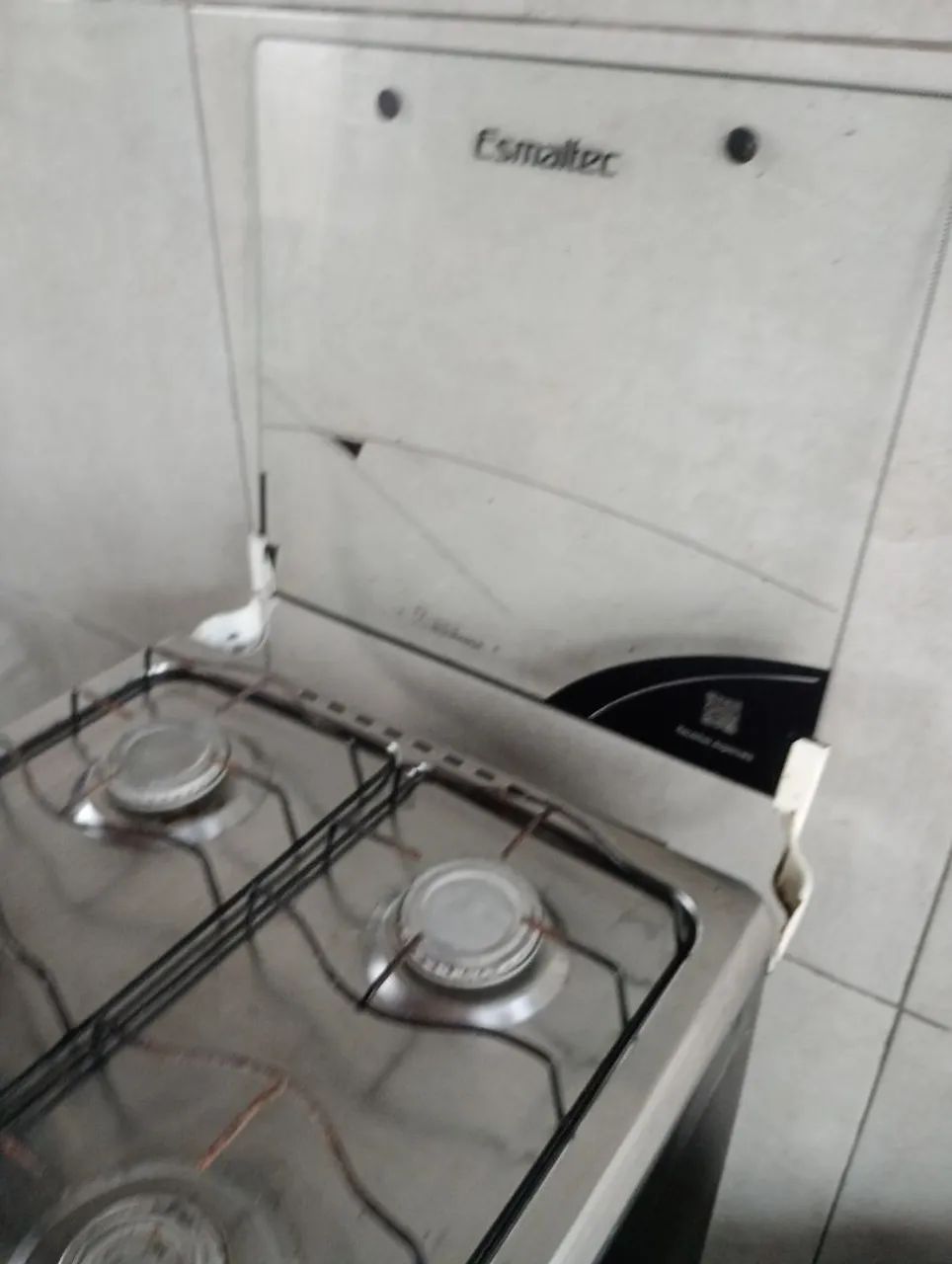 Fogão esmaltec simples mas funcionando tudo. - Foto 3