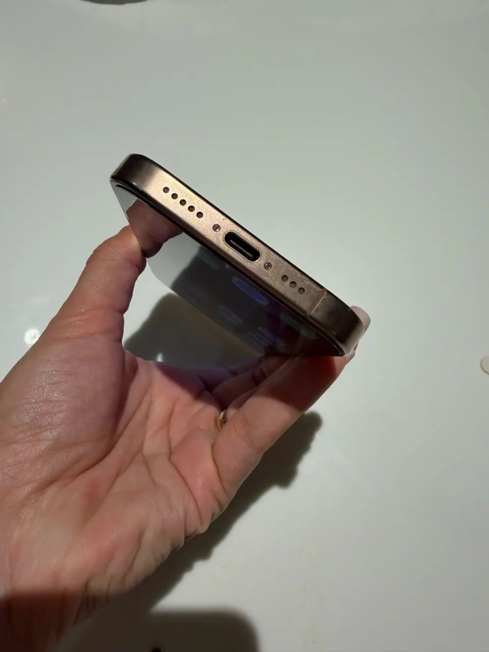 iPhone 16 pro quase novo - Foto 2
