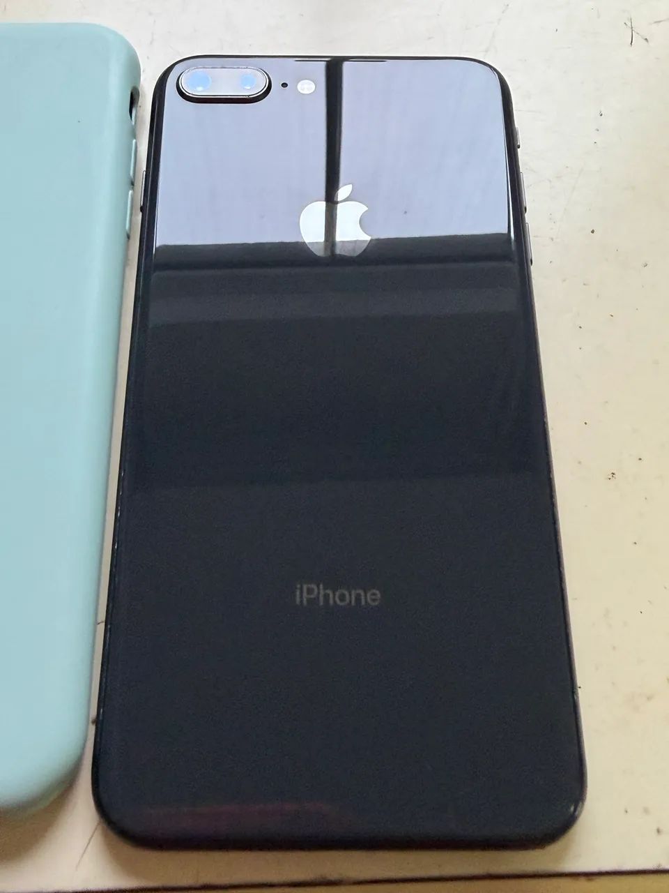 iPhone 8 Plus 64bg - Foto 2