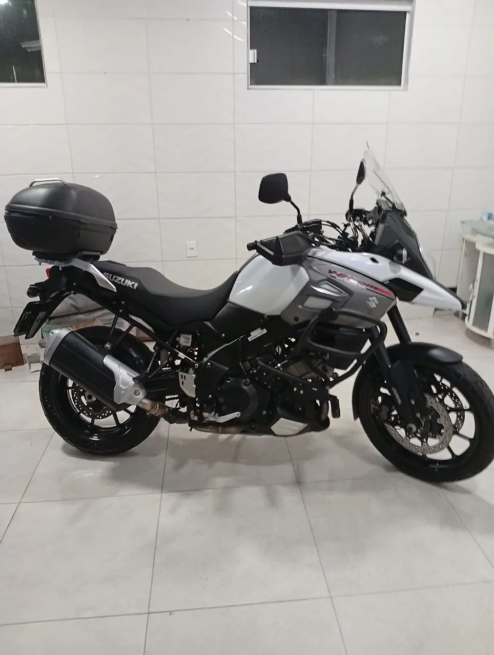 Moto suzuki DL 100 v Stron 2019
