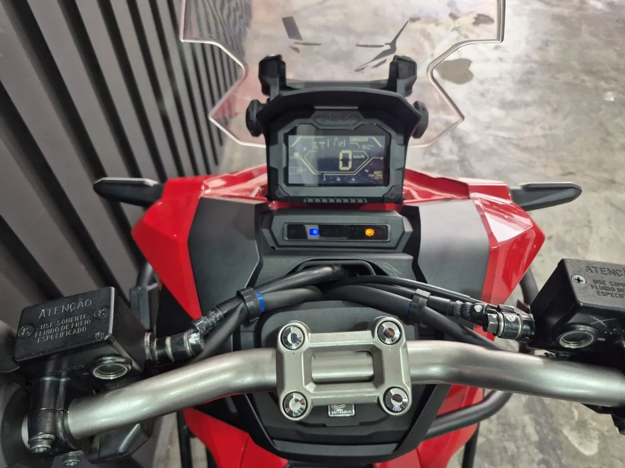 Honda ADV 700 cc  - Foto 4