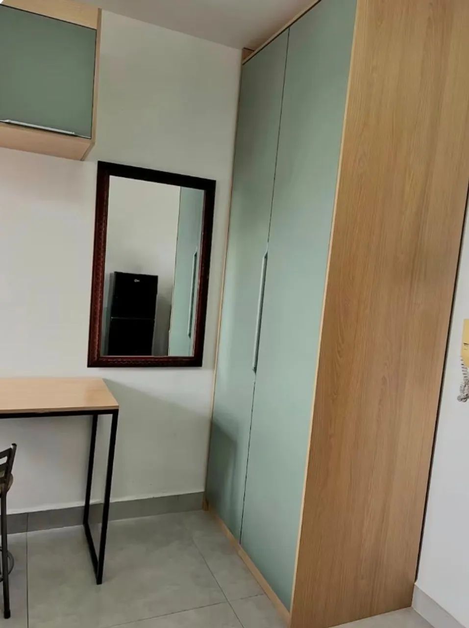 Kitnet/ Suite Mobiliada na Zona 07, uma quadra da UEM - Foto 4