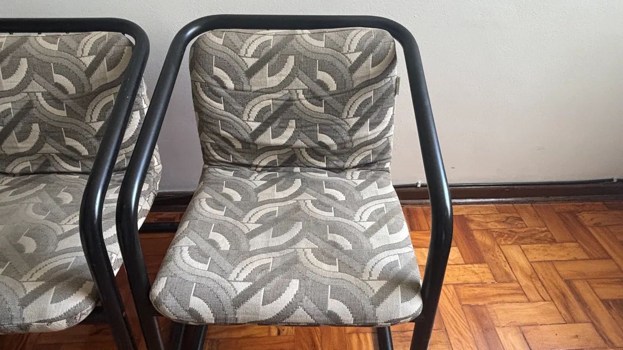 Cadeiras estofadas  - Foto 4