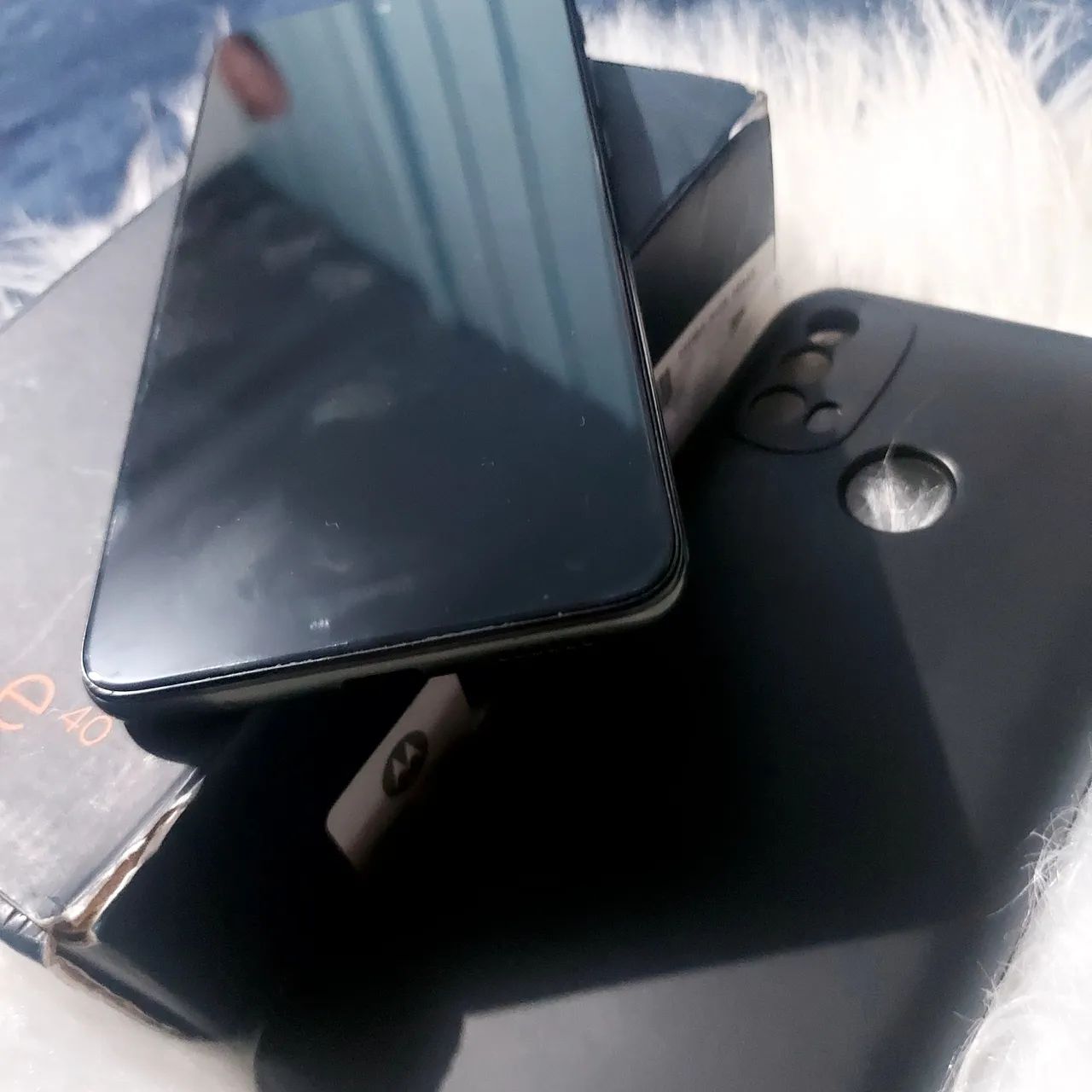 Celular motoE40