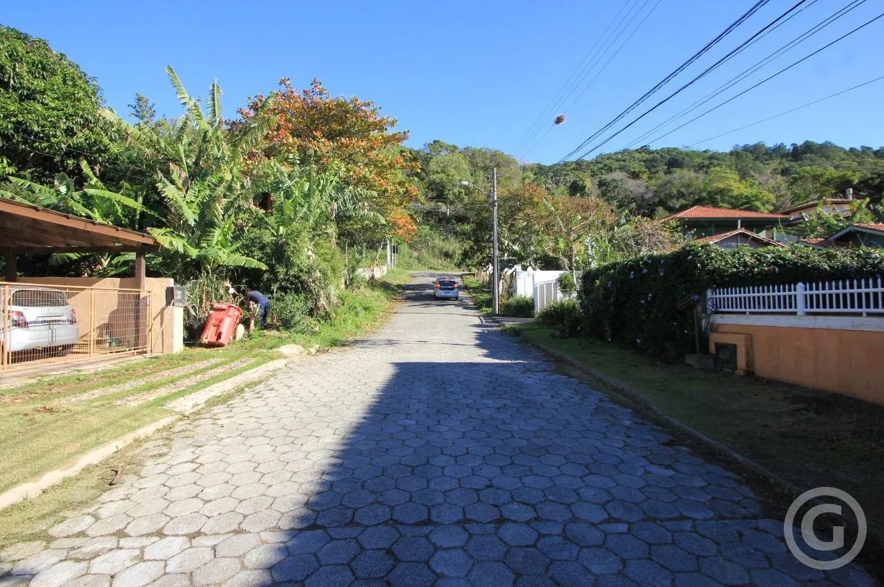Casa com amplo jardim na Lagoa da Conceição - Foto 2