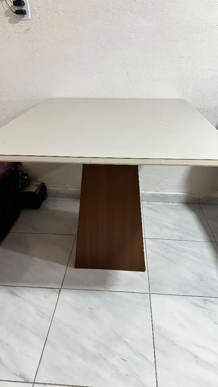 Mesa com 4 cadeiras  - Foto 2
