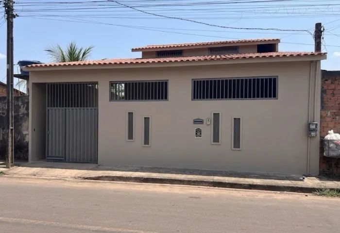 Alugo Casa Ipê