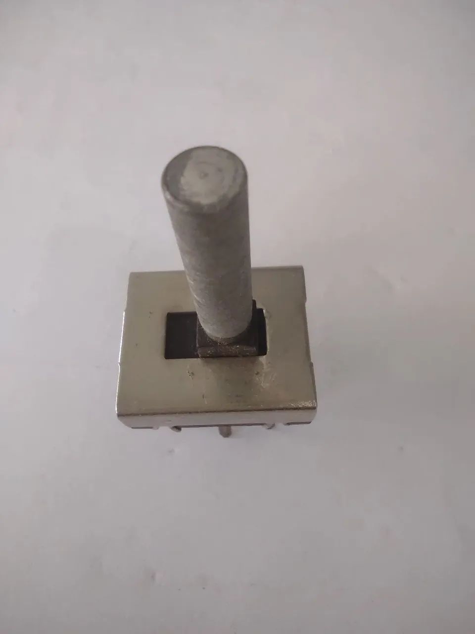 Chave reset para o videogame da marca Atari (lote com duas peças) - Foto 2