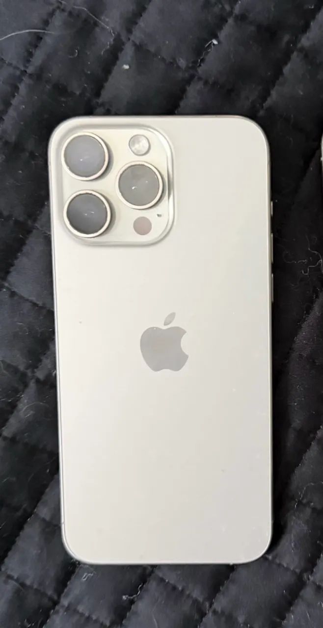 iPhone 15 Pro Max (512Gb) R$ 3.990