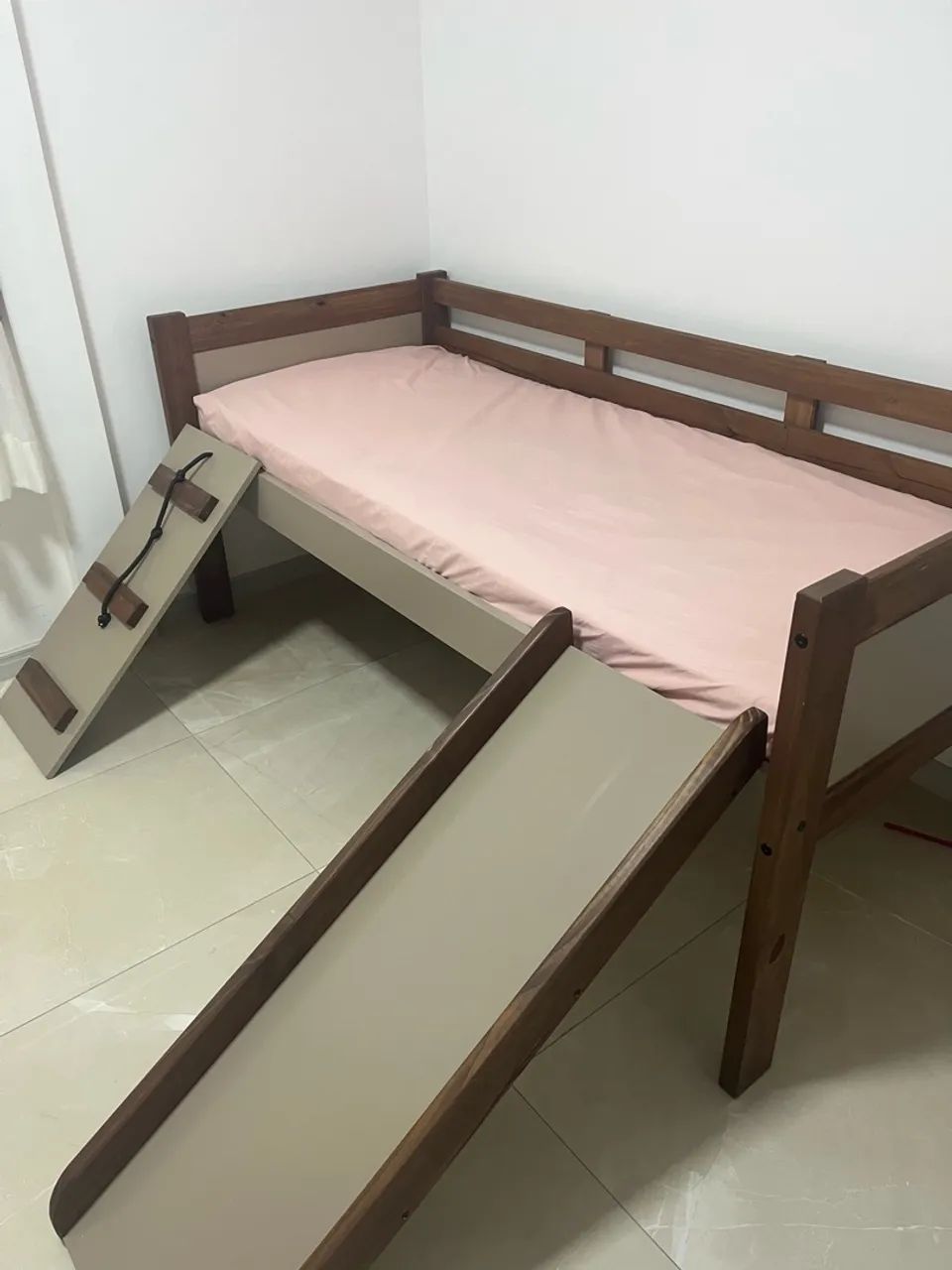 Cama parque 
