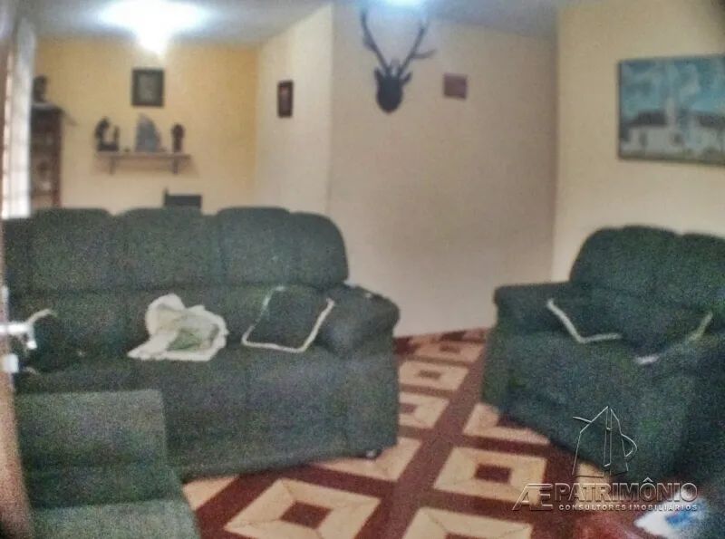 CASA,3 Dormitorio(s) bairro Edén