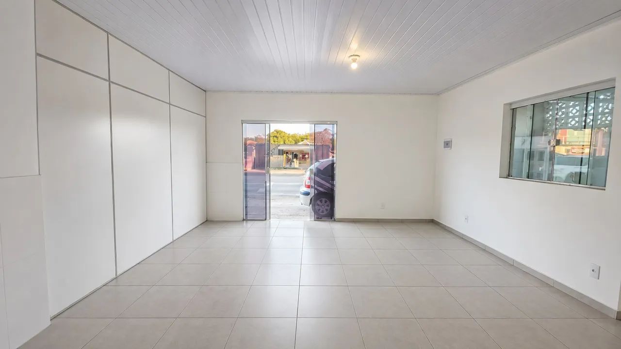 Sala Comercial Frente Rodovia | 35m² | Rio Tavares