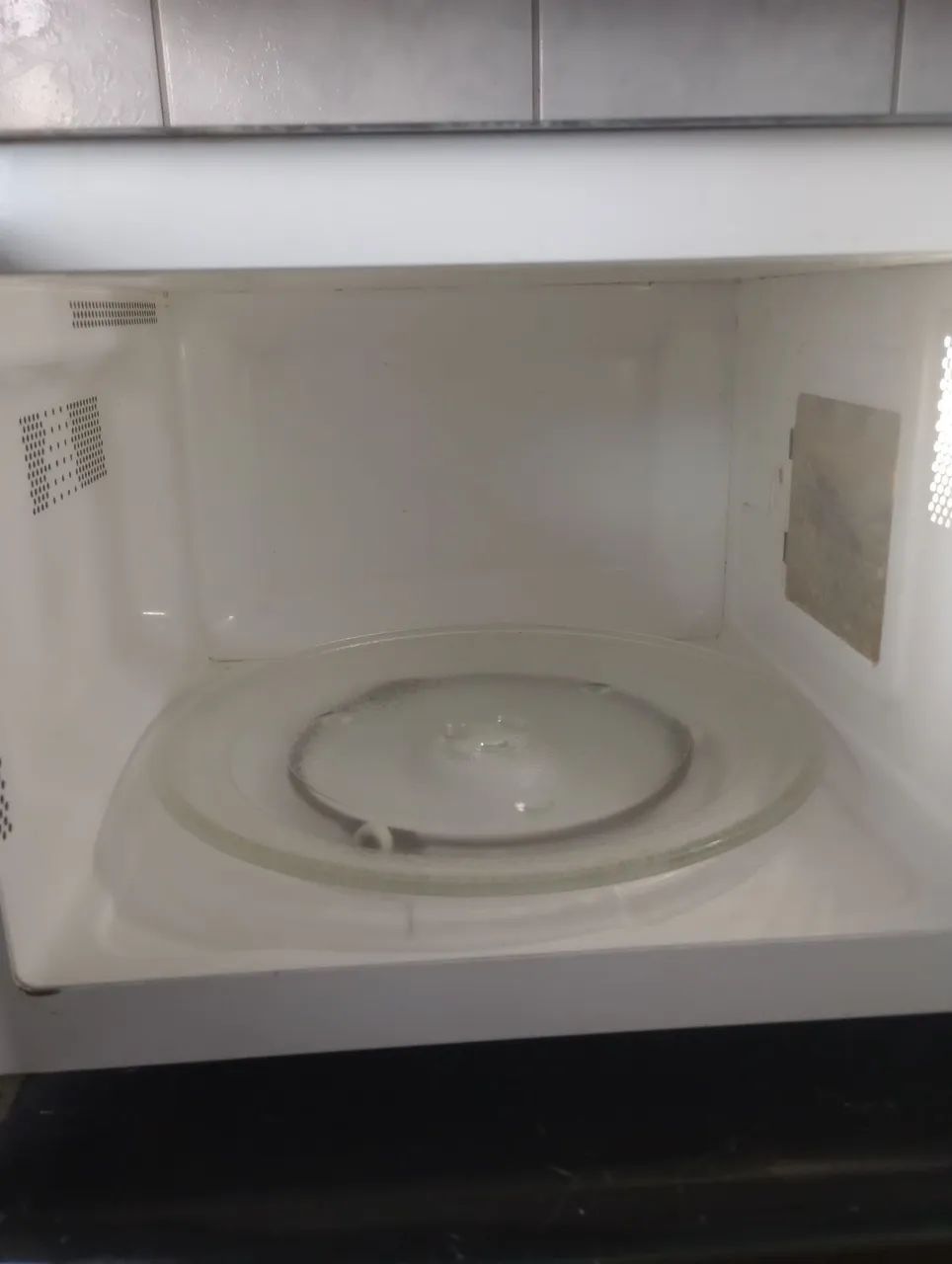Microondas Midea 27 lts 