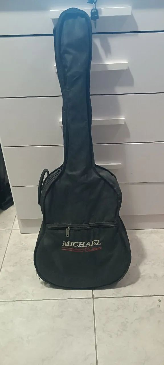 Violão marca Michael, vai com a capa!