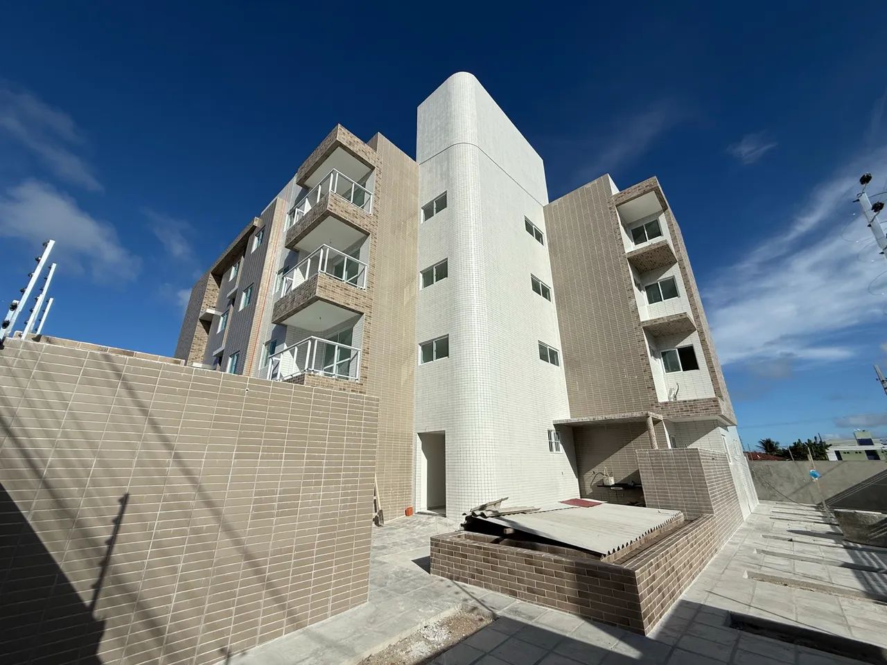 Apartamento nos Bancários - 3 Quartos (1 Suíte) + Varanda! 